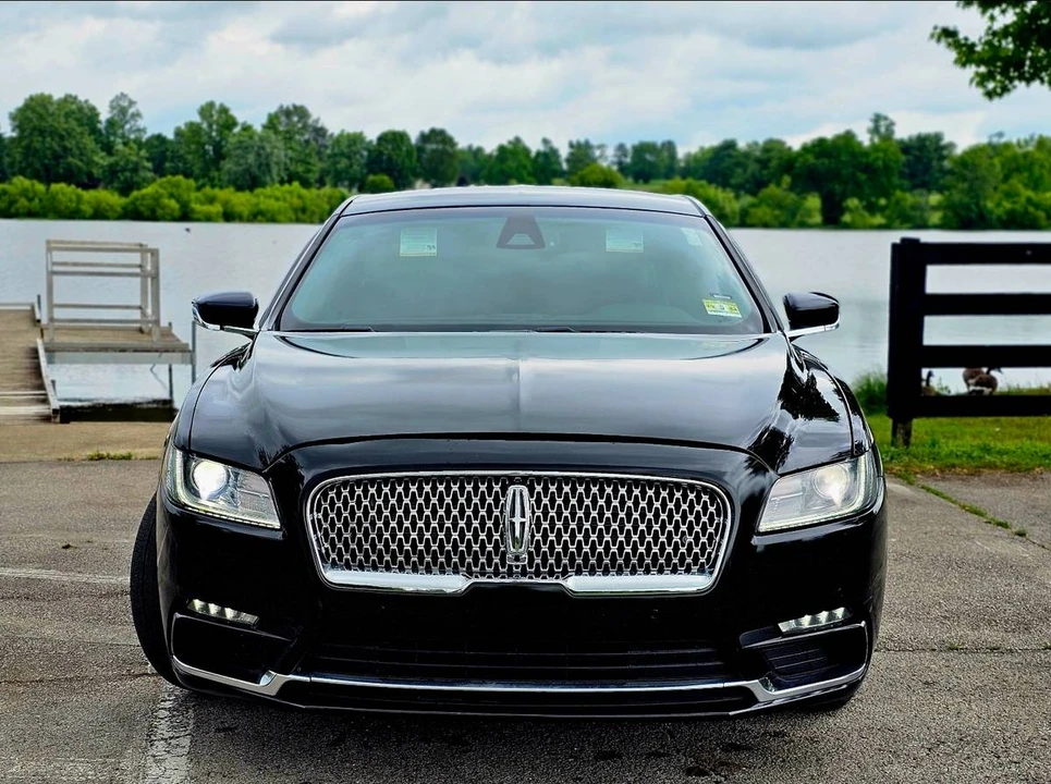 2017 Lincoln Continental 10th Gen - Image 5 of 17
