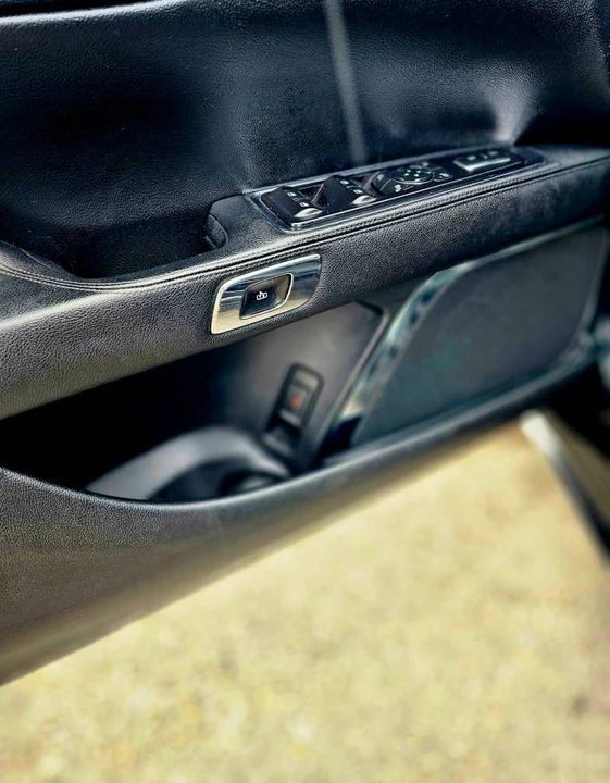 2017 Lincoln Continental 10th Gen - Image 15 of 17