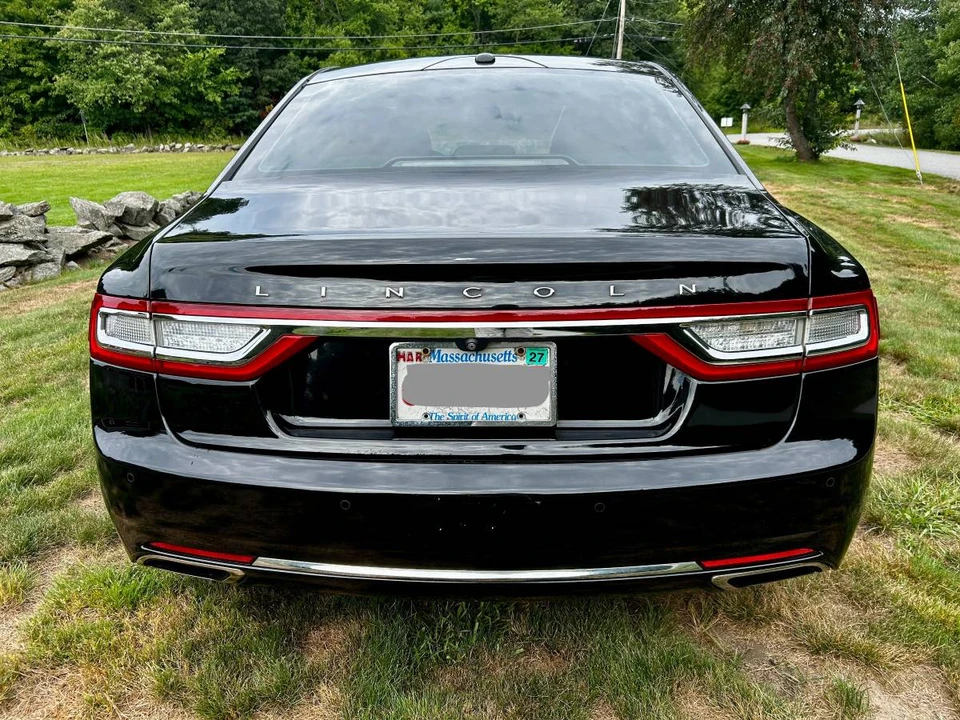2017 Lincoln Continental 10th Gen - Image 3 of 24