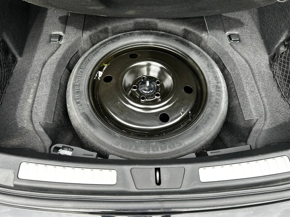 2017 Lincoln Continental 10th Gen - Image 10 of 24