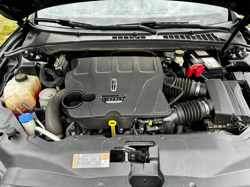 2017 Lincoln Continental 10th Gen - Image 7 of 24