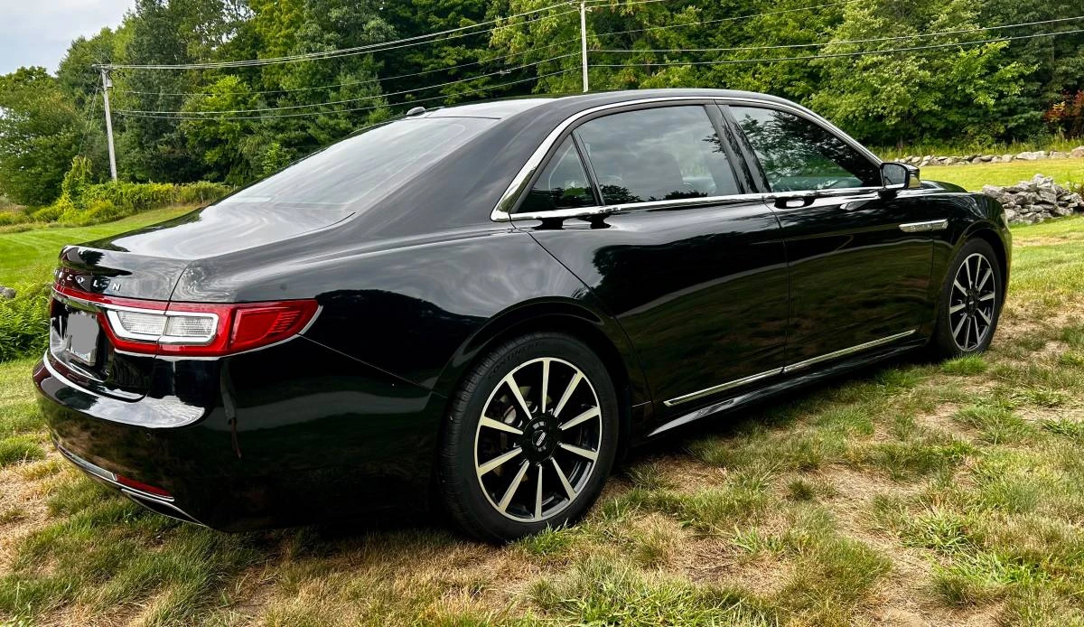 2017 Lincoln Continental 10th Gen - Image 4 of 24