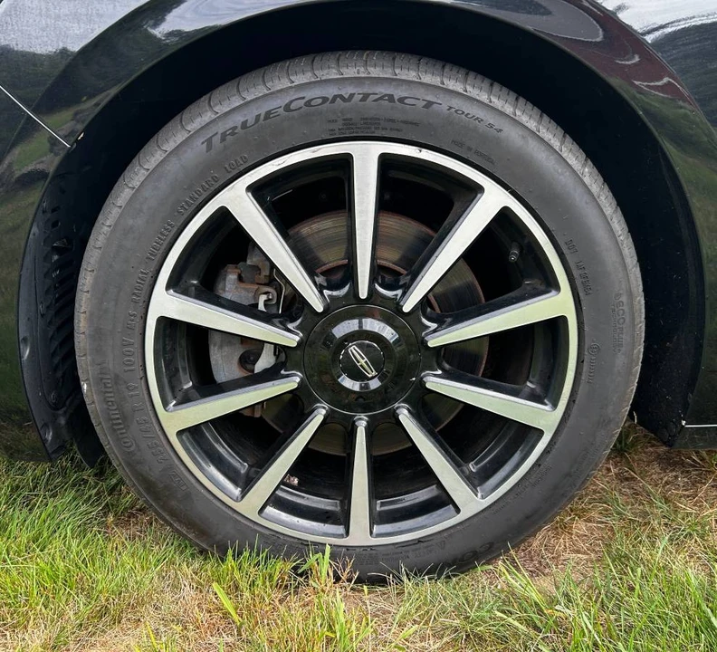2017 Lincoln Continental 10th Gen - Image 11 of 24