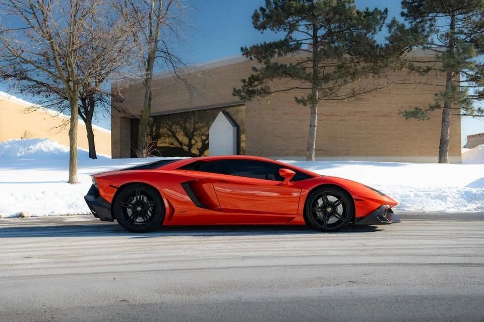 2017 Lamborghini Aventador LP700-4 - Image 5 of 19