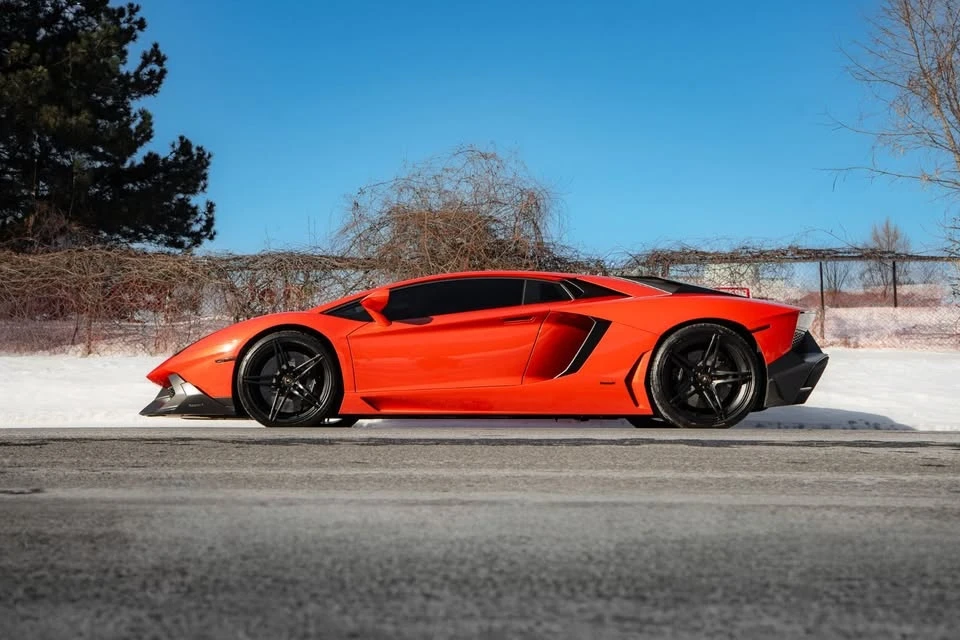 2017 Lamborghini Aventador LP700-4 - Image 6 of 19