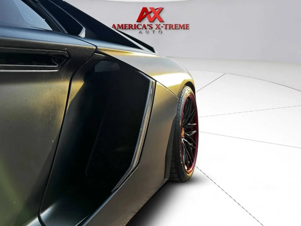 2017 Lamborghini Aventador - Image 16 of 20