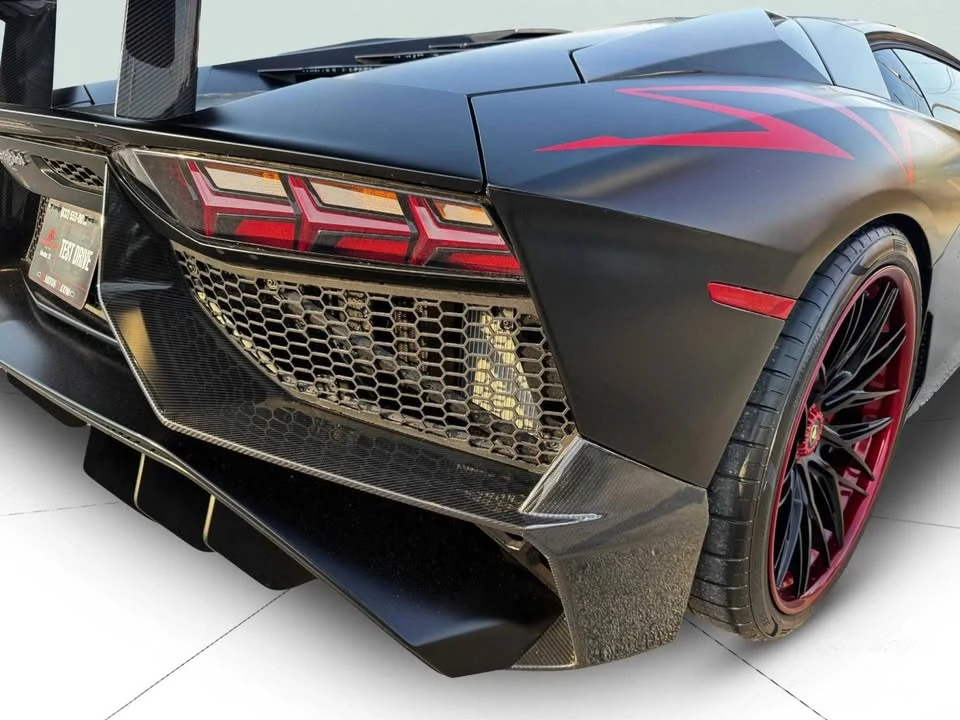 2017 Lamborghini Aventador - Image 19 of 20