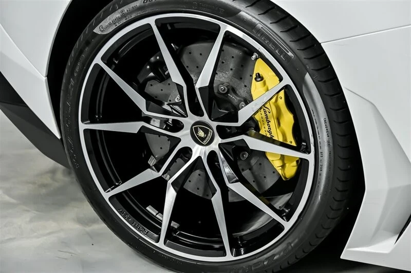 2017 Lamborghini Aventador LP700-4 - Image 20 of 21
