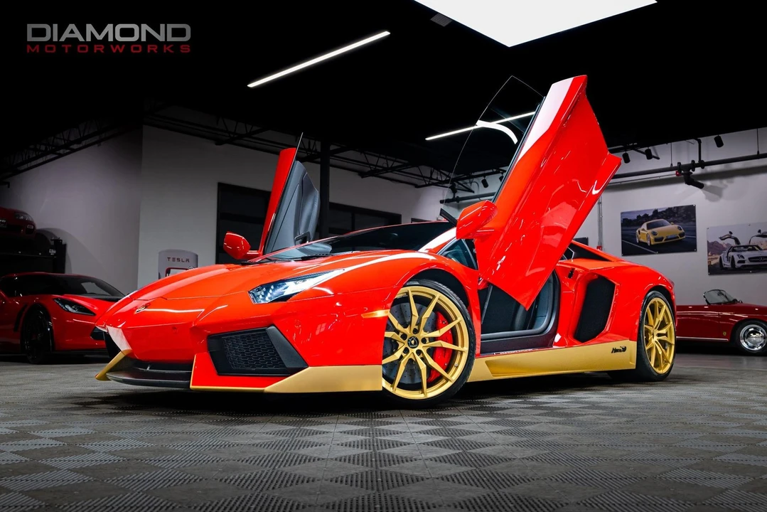 2017 Lamborghini Aventador LP700-4 - Image 6 of 12