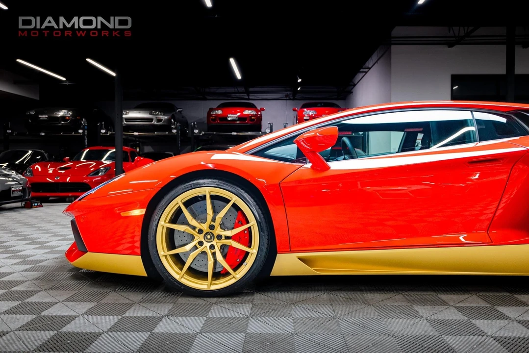 2017 Lamborghini Aventador LP700-4 - Image 8 of 12