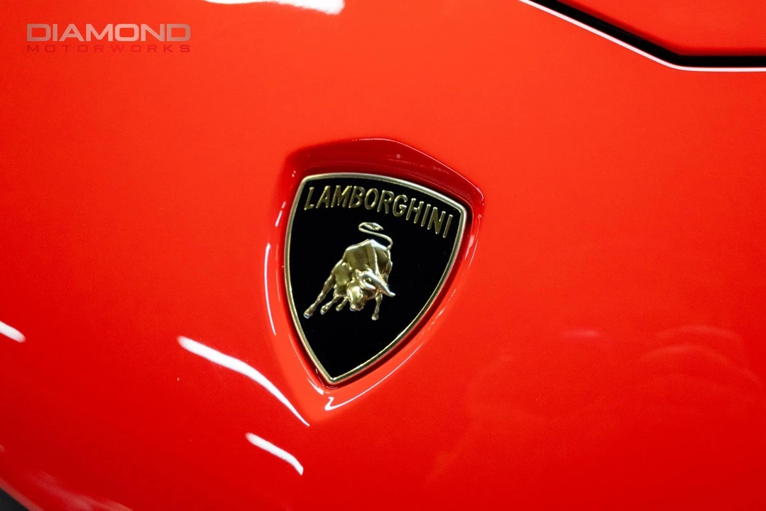 2017 Lamborghini Aventador LP700-4 - Image 5 of 12