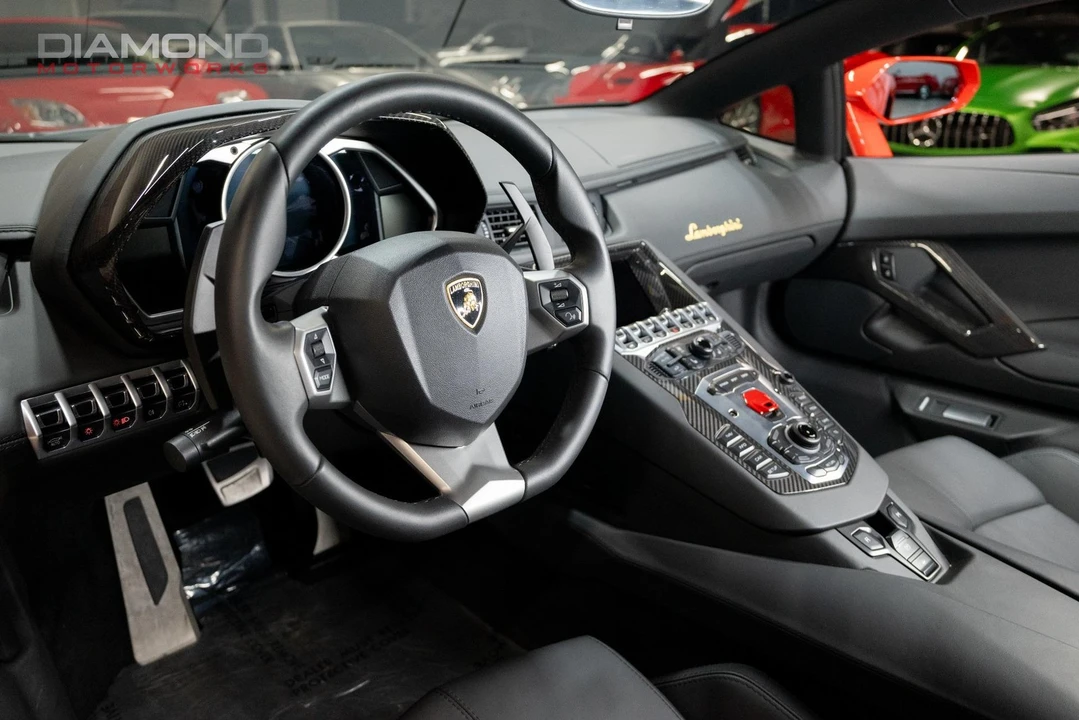2017 Lamborghini Aventador LP700-4 - Image 11 of 12
