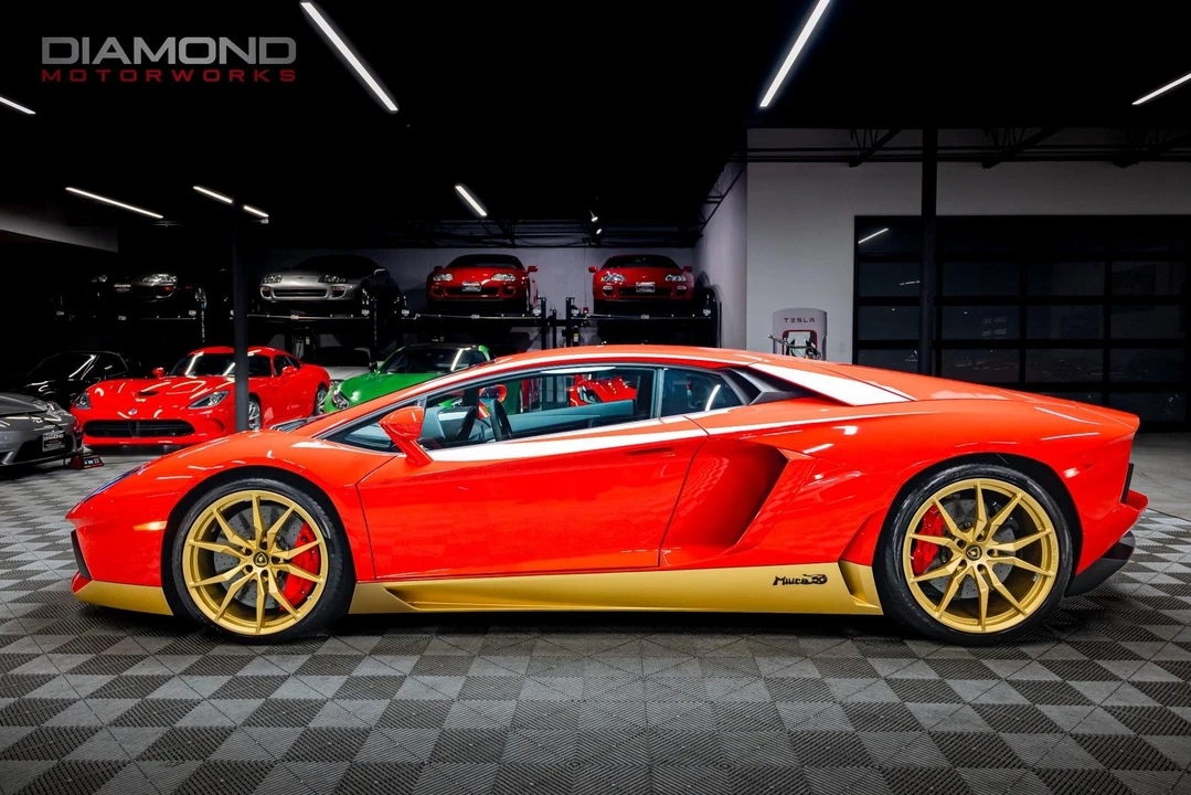 2017 Lamborghini Aventador LP700-4 - Image 9 of 12