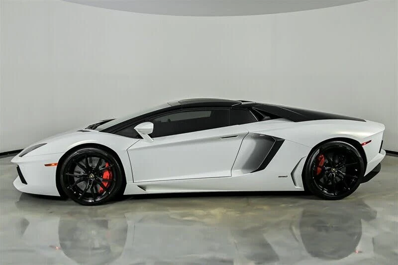 2017 Lamborghini Aventador S LP740-4 - Image 6 of 20