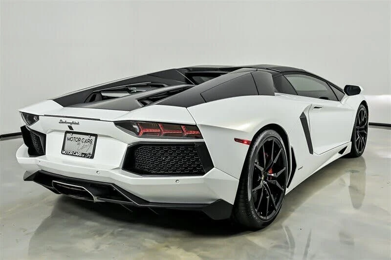 2017 Lamborghini Aventador S LP740-4 - Image 11 of 20