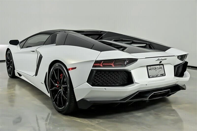 2017 Lamborghini Aventador S LP740-4 - Image 9 of 20