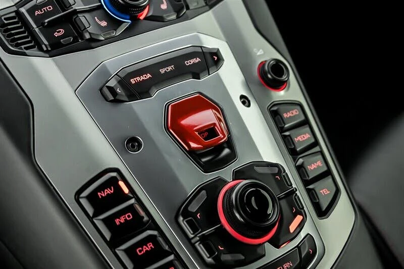 2017 Lamborghini Aventador S LP740-4 - Image 29 of 31