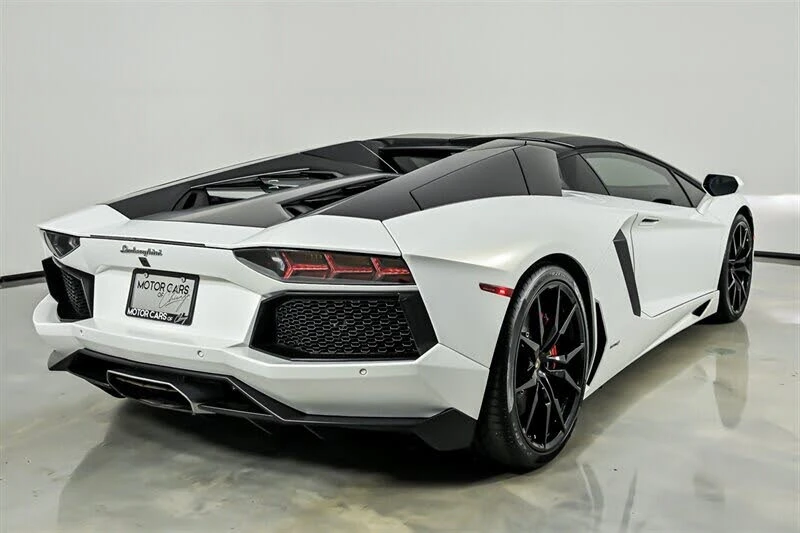2017 Lamborghini Aventador S LP740-4 - Image 11 of 31
