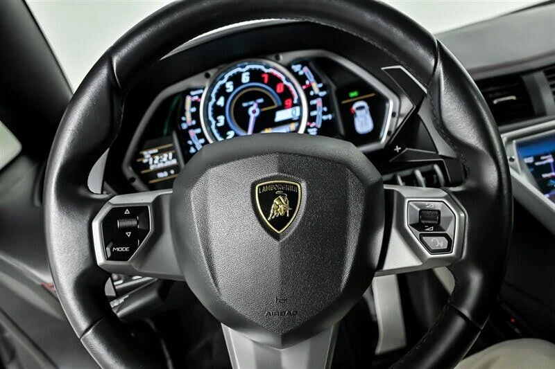 2017 Lamborghini Aventador S LP740-4 - Image 23 of 31