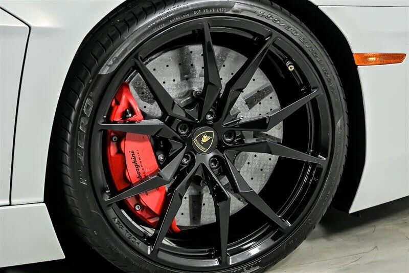 2017 Lamborghini Aventador S LP740-4 - Image 14 of 31