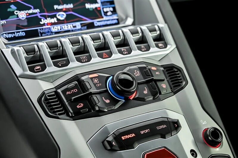 2017 Lamborghini Aventador S LP740-4 - Image 28 of 31
