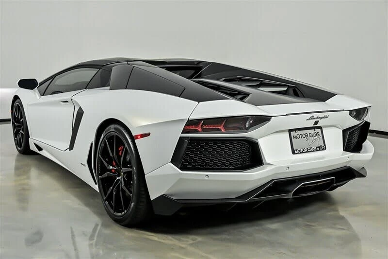 2017 Lamborghini Aventador S LP740-4 - Image 9 of 31