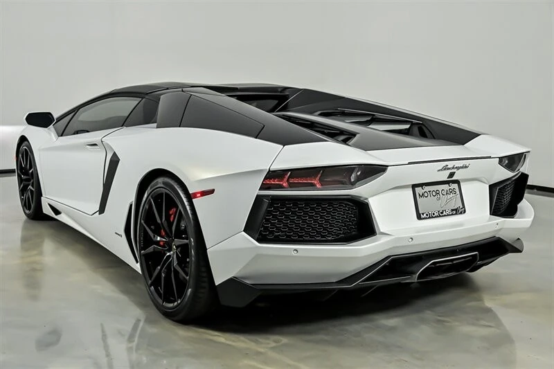 2017 Lamborghini Aventador S LP740-4 - Image 9 of 31