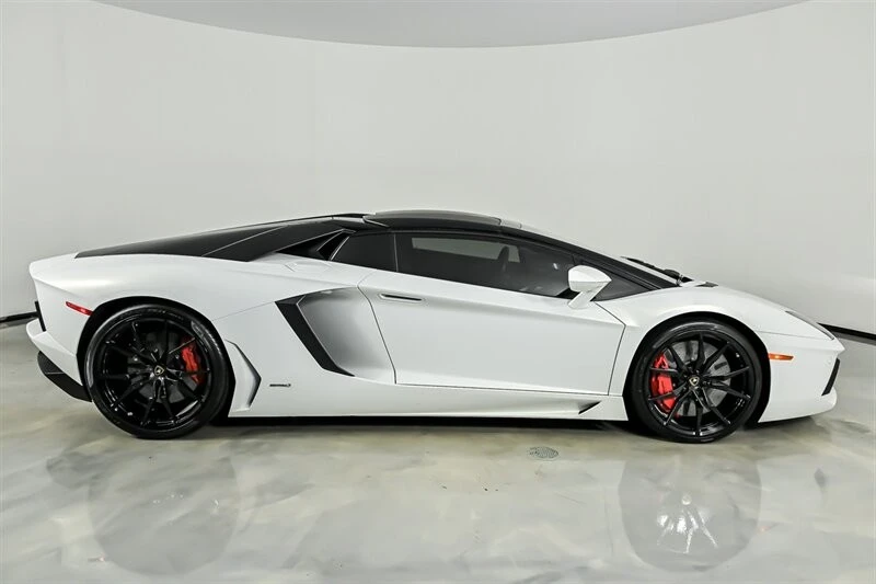 2017 Lamborghini Aventador S LP740-4 - Image 12 of 31