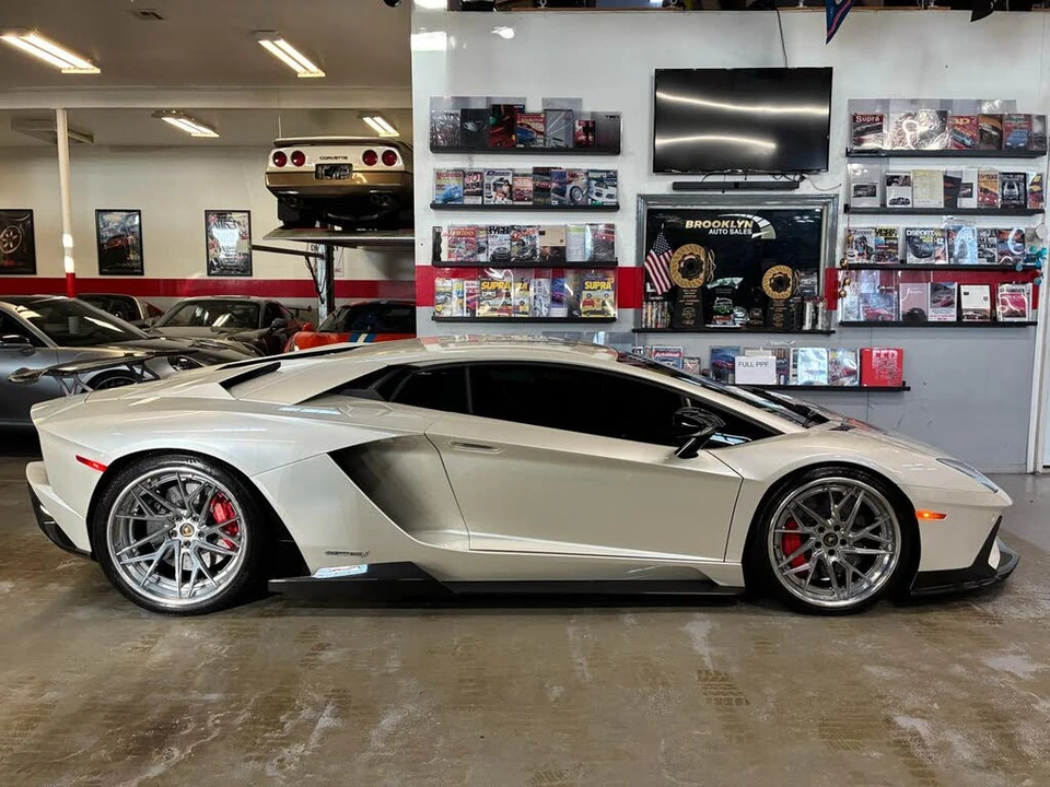 2017 Lamborghini Aventador S LP740-4 - Image 9 of 31
