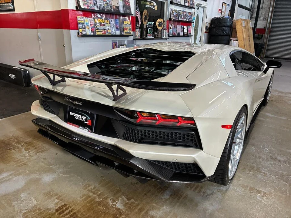2017 Lamborghini Aventador S LP740-4 - Image 11 of 31