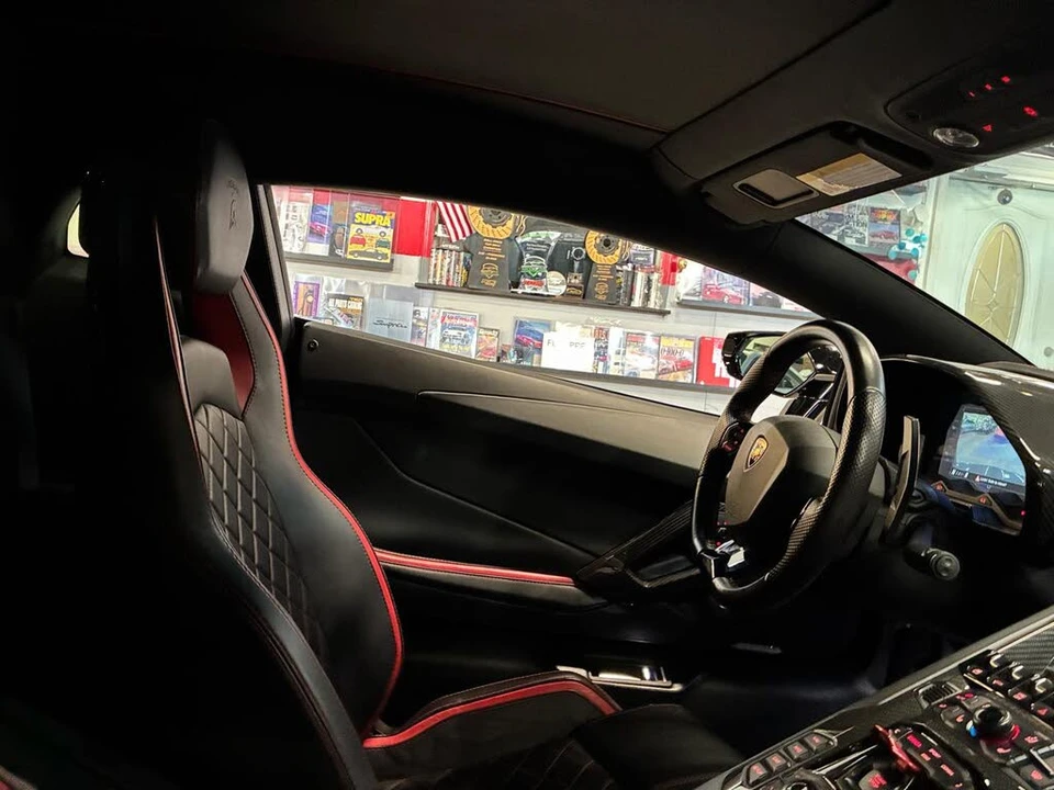 2017 Lamborghini Aventador S LP740-4 - Image 29 of 31