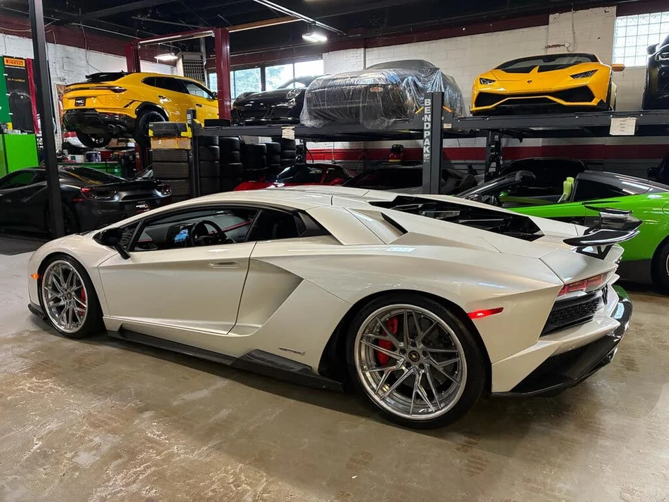 2017 Lamborghini Aventador S LP740-4 - Image 15 of 31