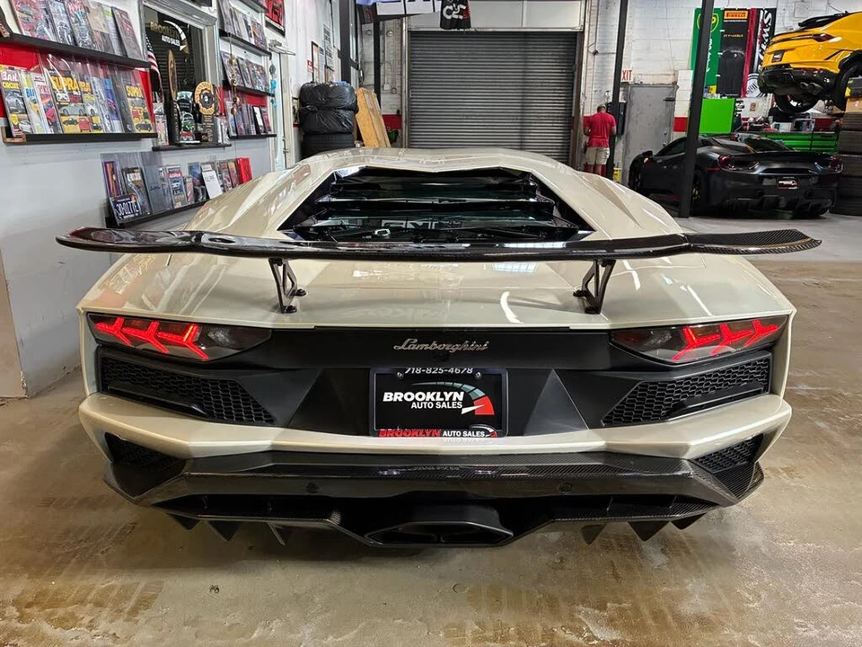 2017 Lamborghini Aventador S LP740-4 - Image 12 of 31