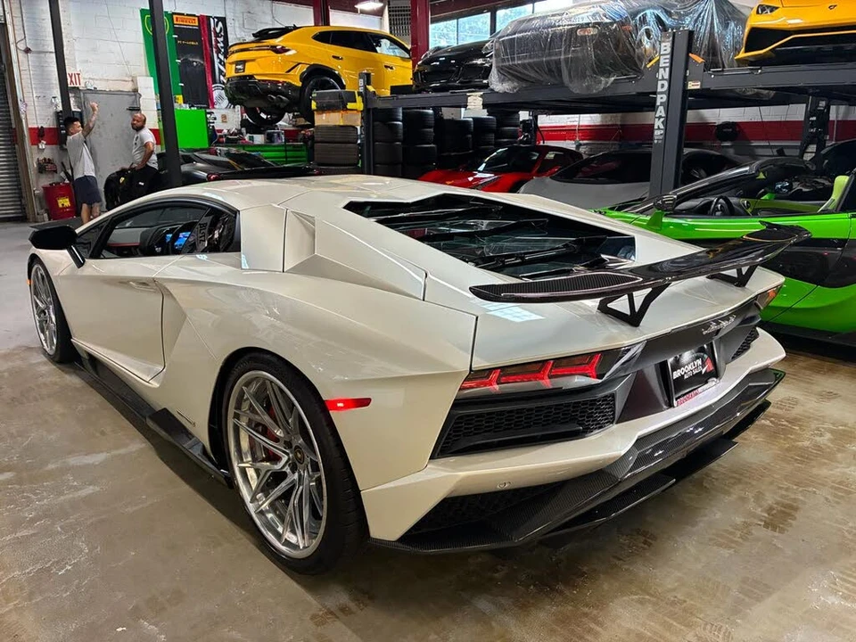 2017 Lamborghini Aventador S LP740-4 - Image 14 of 31