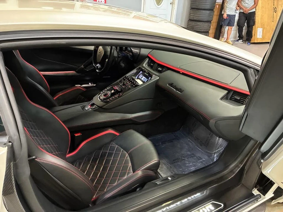 2017 Lamborghini Aventador S LP740-4 - Image 26 of 31