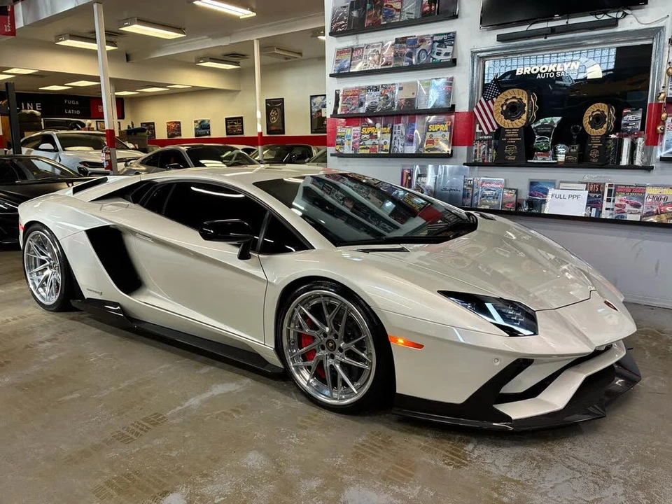 2017 Lamborghini Aventador S LP740-4 - Image 7 of 31