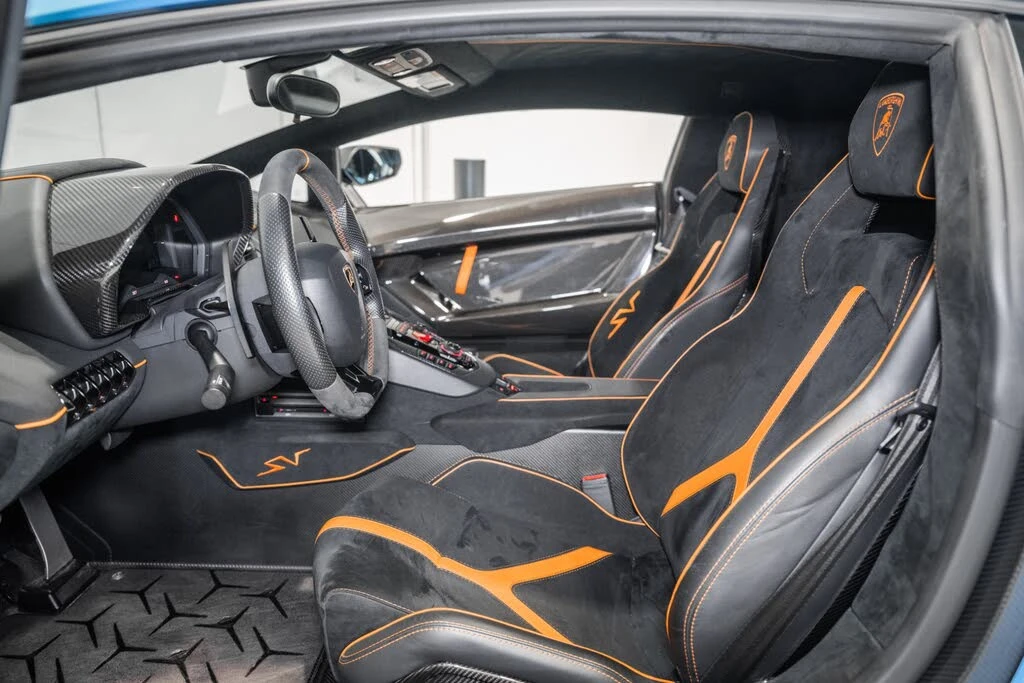 2017 Lamborghini Aventador SuperVeloce LP750-4 - Image 2 of 31
