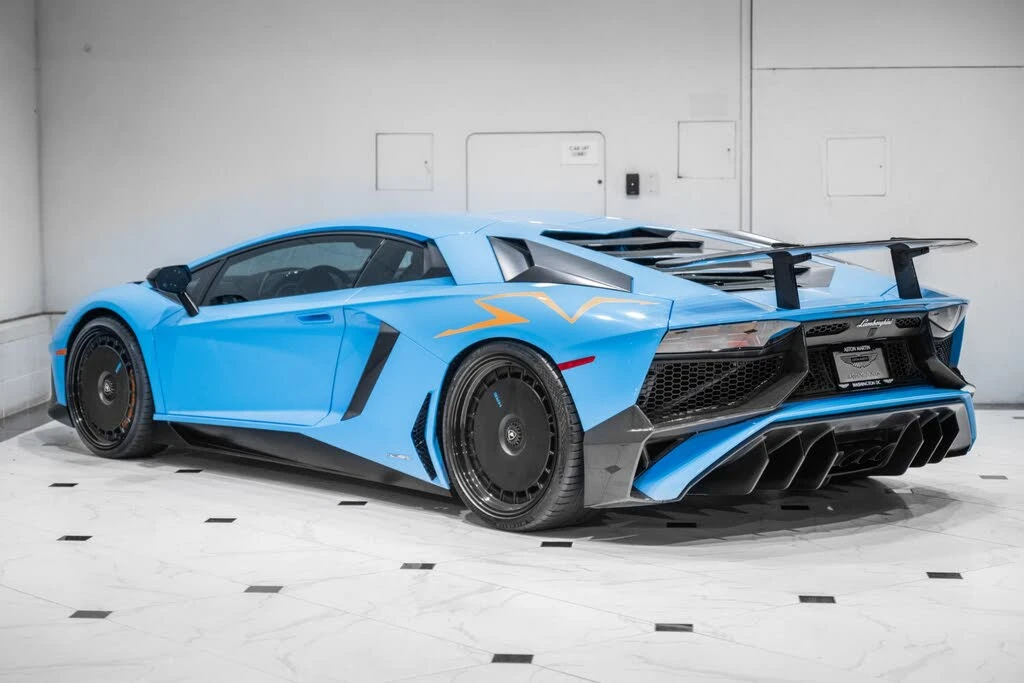 2017 Lamborghini Aventador SuperVeloce LP750-4 - Image 7 of 31