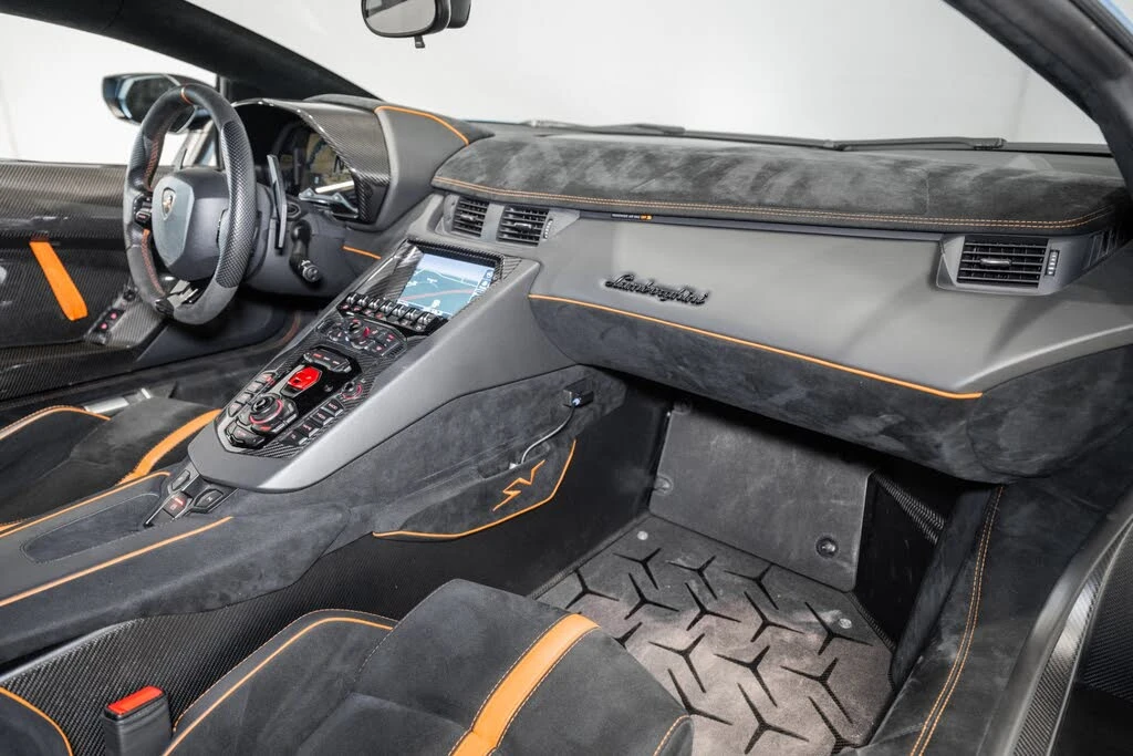 2017 Lamborghini Aventador SuperVeloce LP750-4 - Image 29 of 31