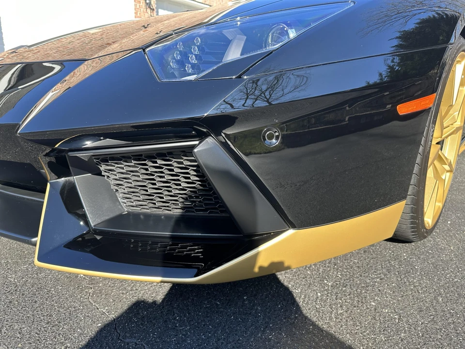 2017 Lamborghini Aventador LP700-4 - Image 24 of 31