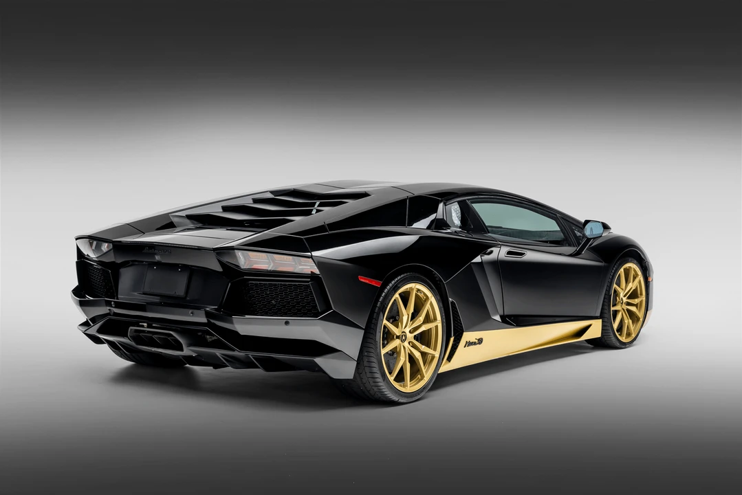 2017 Lamborghini Aventador LP700-4 - Image 8 of 31