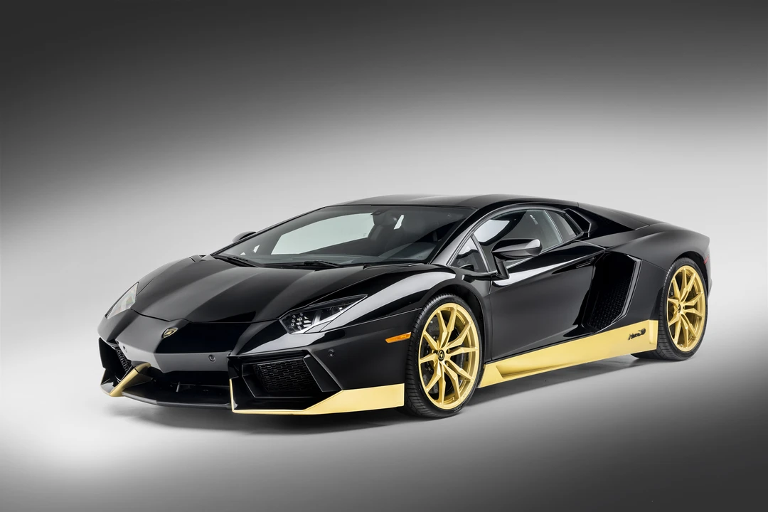 2017 Lamborghini Aventador LP700-4 - Image 2 of 31