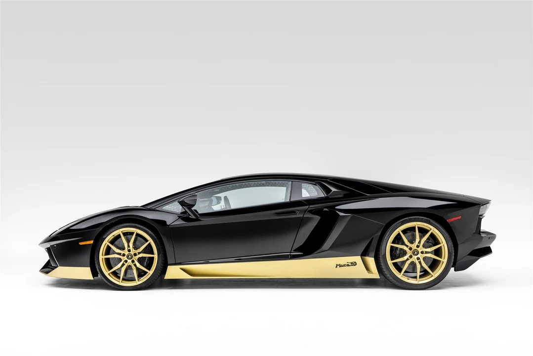 2017 Lamborghini Aventador LP700-4 - Image 17 of 31
