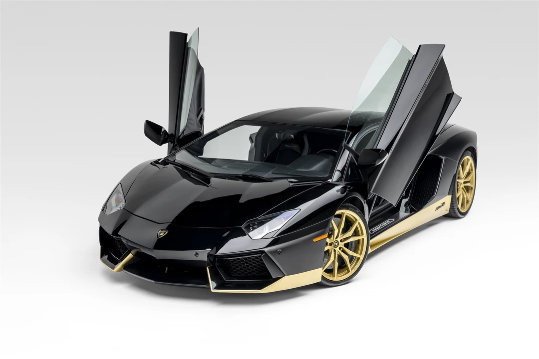 2017 Lamborghini Aventador LP700-4 - Image 12 of 31