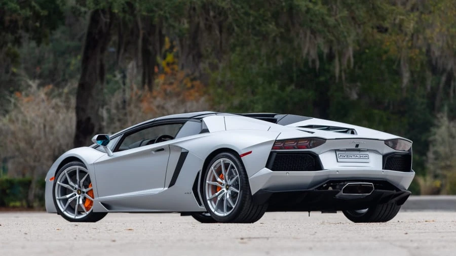 2017 Lamborghini Aventador LP700-4 - Image 3 of 31