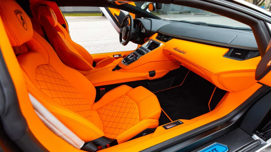 2017 Lamborghini Aventador LP700-4 - Image 5 of 31