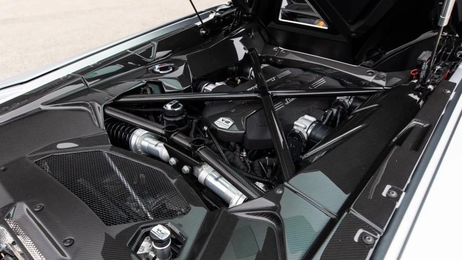 2017 Lamborghini Aventador LP700-4 - Image 7 of 31