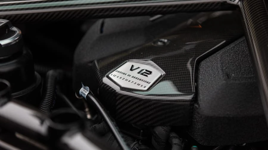 2017 Lamborghini Aventador LP700-4 - Image 9 of 31
