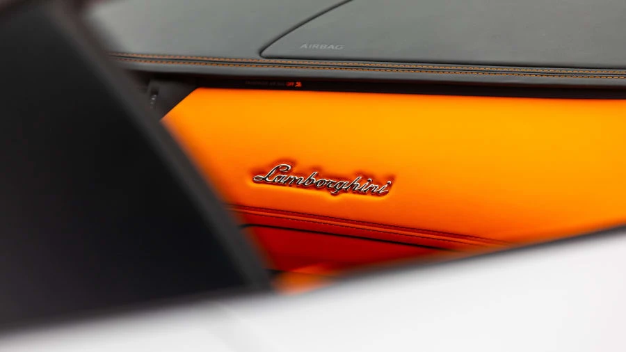 2017 Lamborghini Aventador LP700-4 - Image 13 of 31