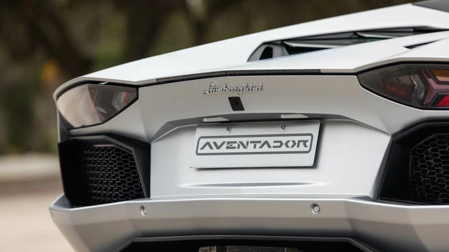 2017 Lamborghini Aventador LP700-4 - Image 15 of 31